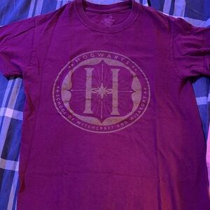 Hogwarts Women's Short Sleeve Tee - Purple